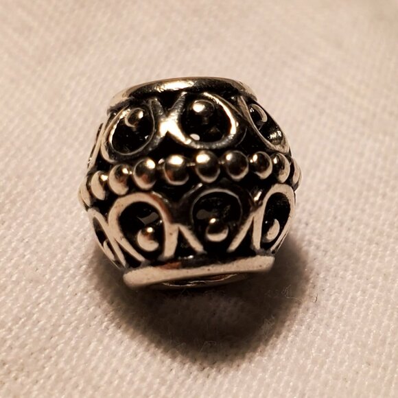 Authentic Pandora Charm Open Work Cloud's Silver Lining - Picture 2 of 3
